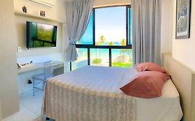 Belo Flat à beira mar